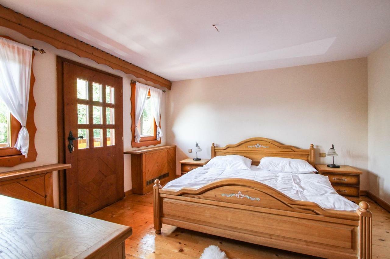 Koliba Expo Hotel Zelezna Екстериор снимка