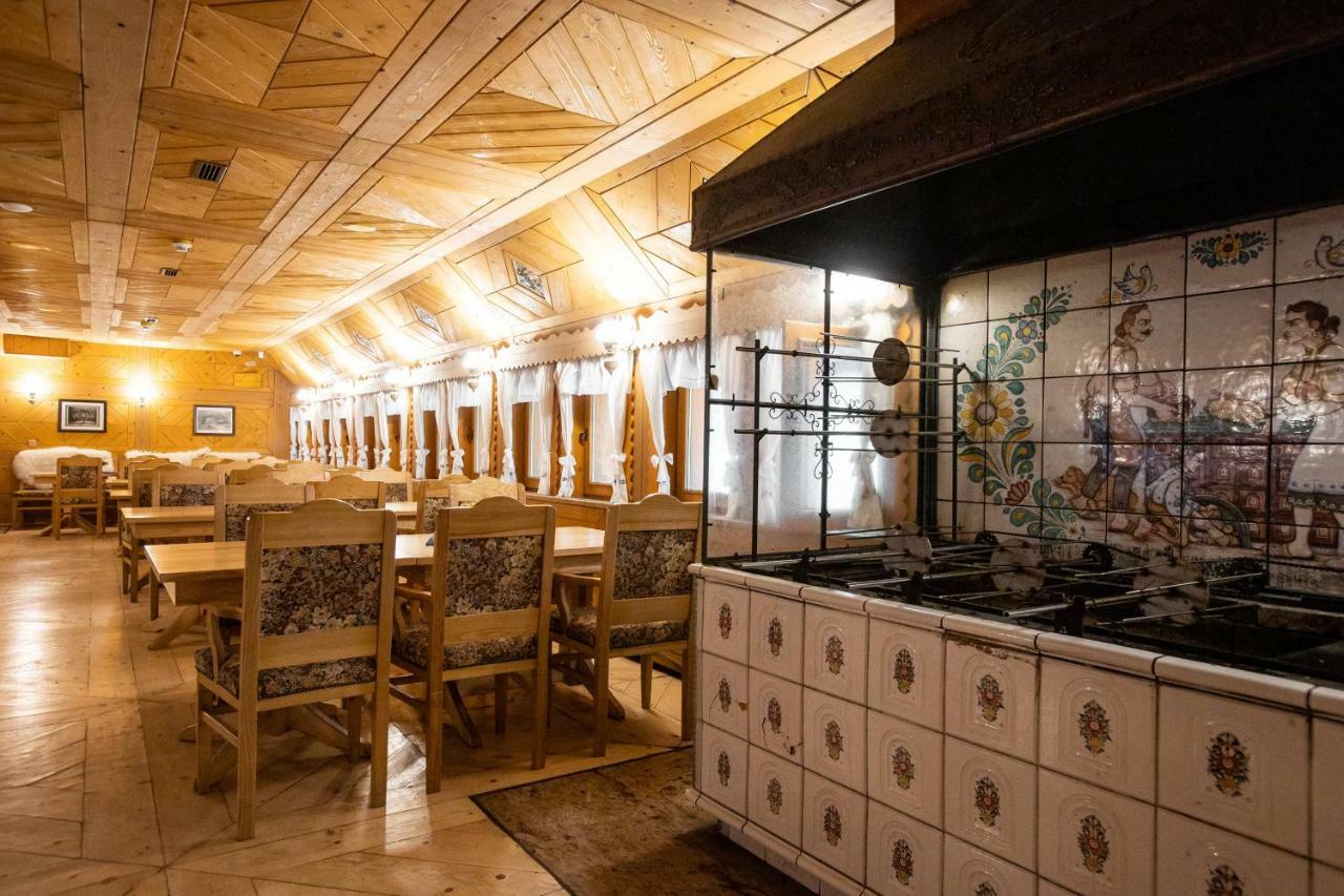 Koliba Expo Hotel Zelezna Екстериор снимка
